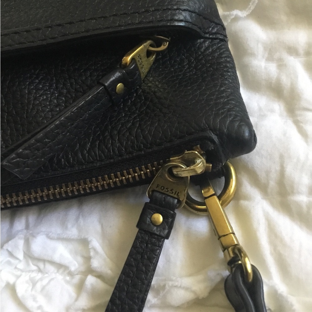 Fossil Black Leather Multi Pocket Crossbody Bag - Picture 9 of 12